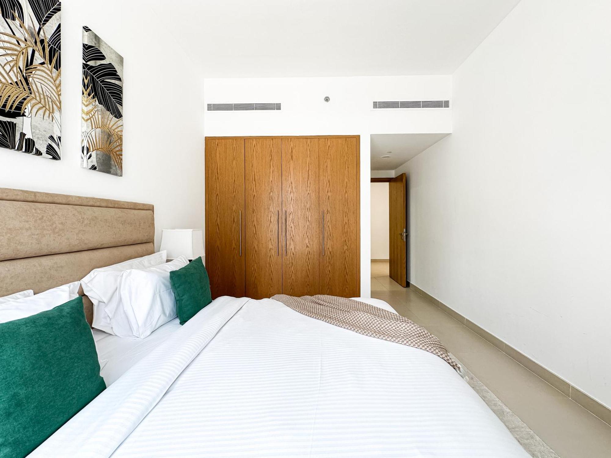 Trophy - Downtown Skyline Sanctuary Apartment