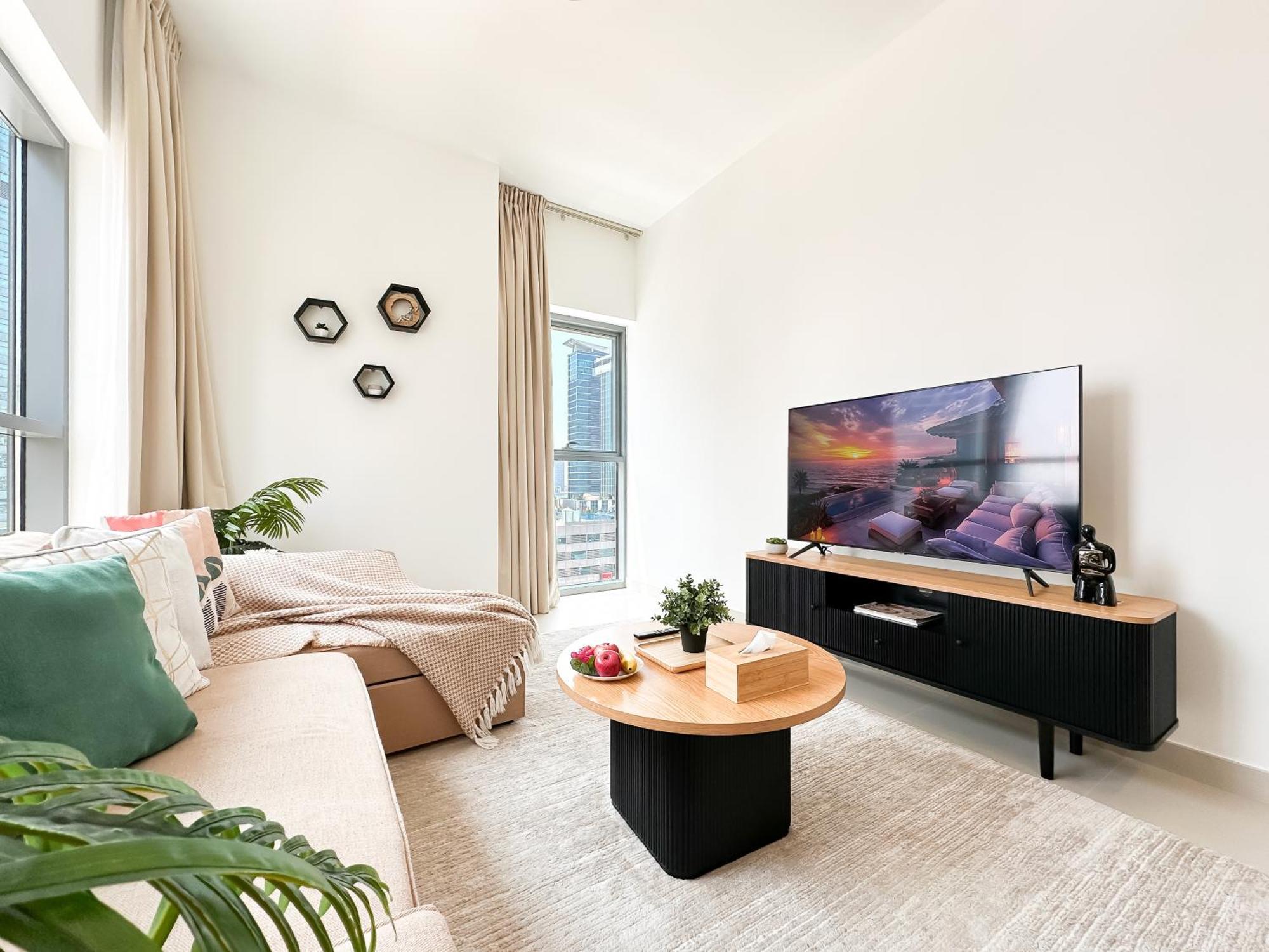 Apartment Trophy - Downtown Skyline Sanctuary